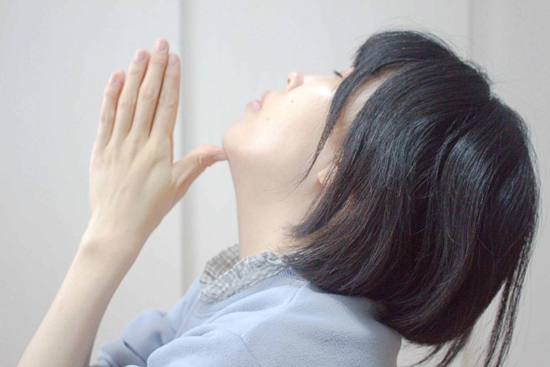 首のストレッチ・米子市皆生のこだま整体